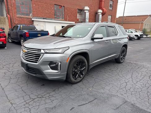 Used 2023 Chevrolet Traverse Premier image 3