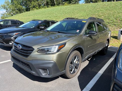 Used 2020 Subaru Outback Onyx Edition XT AWD/4WD image 3