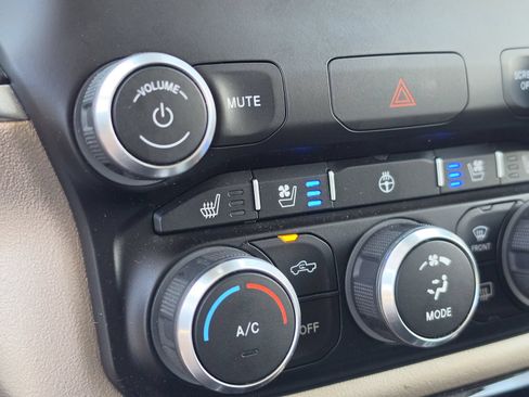 Used 2022 RAM 1500 Laramie RWD image 26