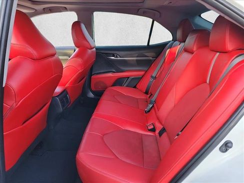 Used 2022 Toyota Camry XSE FWD image 11