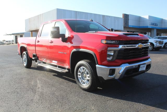 Used 2025 Chevrolet Silverado 2500 LT w/ Safety Package AWD/4WD image 1
