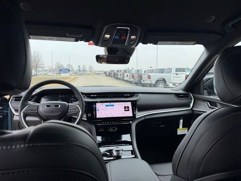 New 2026 Jeep Grand Cherokee Limited AWD/4WD image 30