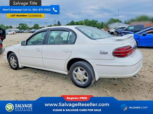 Used 1998 Oldsmobile Cutlass GLS FWD image 3