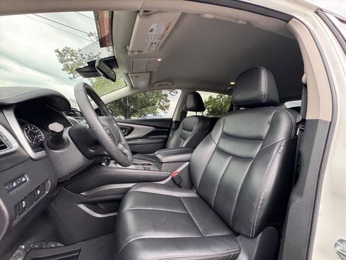 Certified 2024 Nissan Murano SV w/ SV Midnight Edition Package FWD image 16