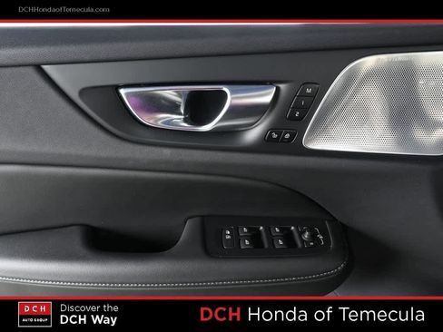 Used 2024 Volvo V60 B5 Cross Country Ultimate image 18