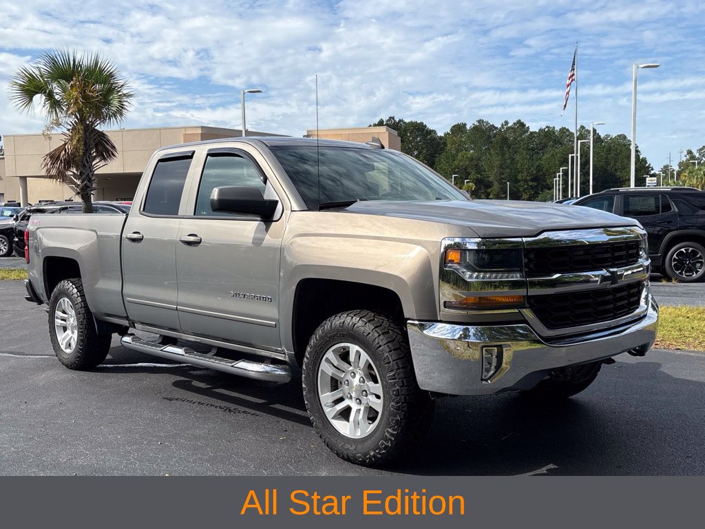 Used 2017 Chevrolet Silverado 1500 LT w/ All Star Edition AWD/4WD image 3