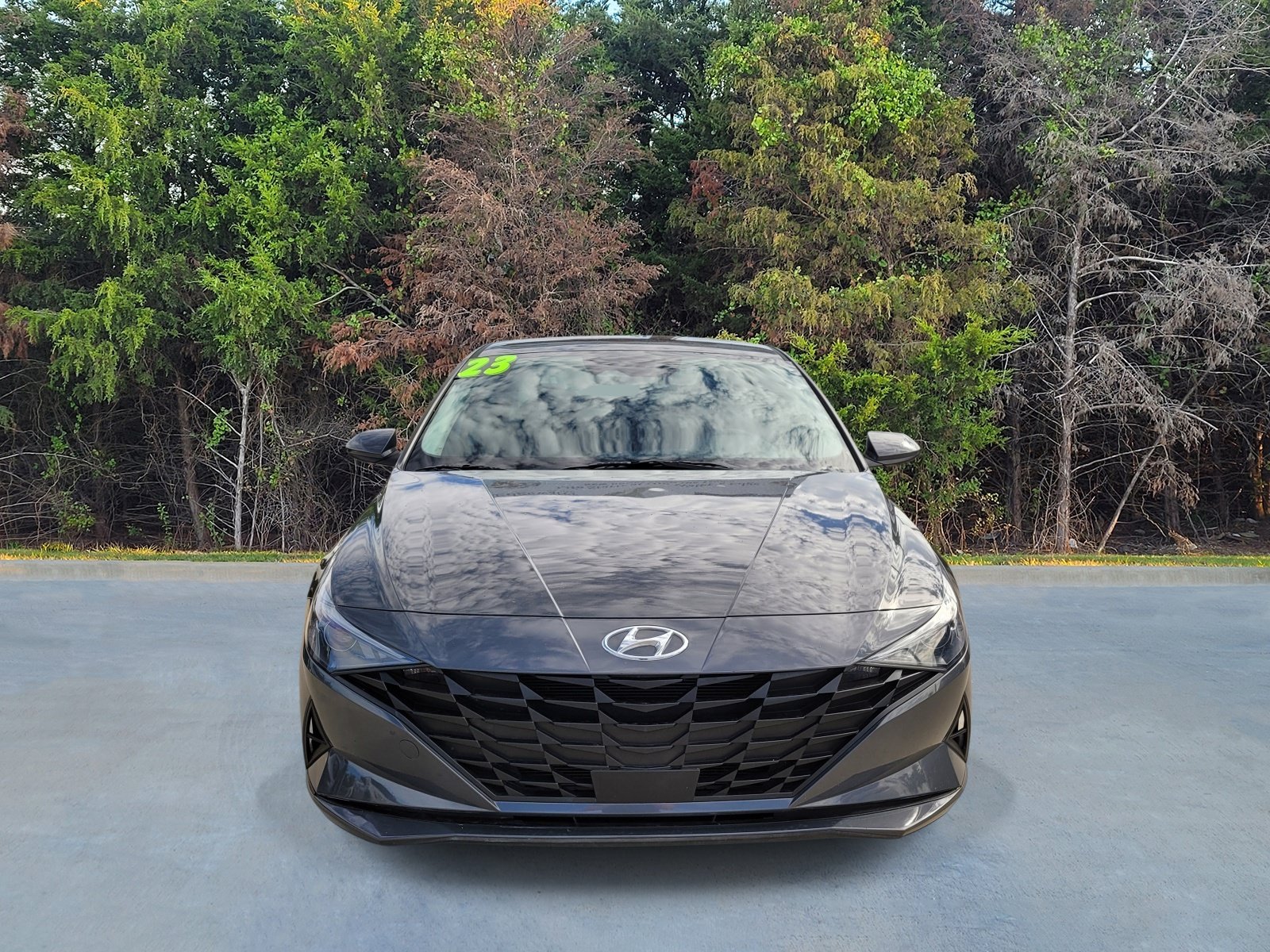 Used 2023 Hyundai Elantra SEL w/ Convenience Package FWD image 2