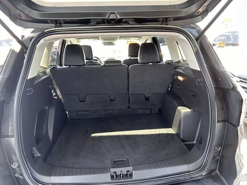 Used 2018 Ford Escape SE w/ SE Sport Appearance Package FWD image 35