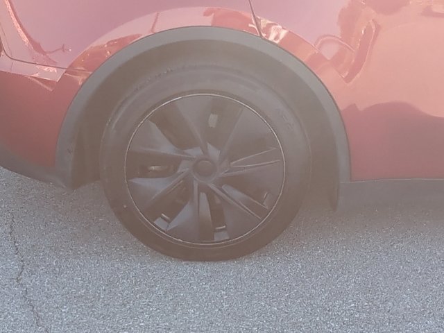 Used 2024 Tesla Model Y Long Range RWD image 31