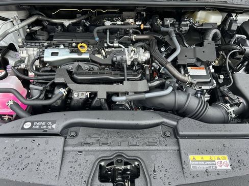 Certified 2024 Toyota Prius XLE image 23