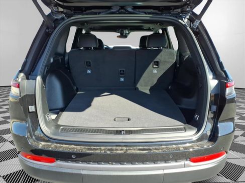 New 2026 Jeep Grand Cherokee Altitude AWD/4WD image 6