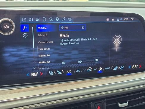 Used 2025 Chevrolet Tahoe Premier AWD/4WD image 33