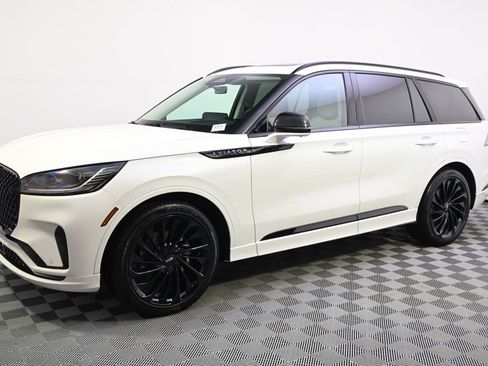 New 2026 Lincoln Aviator Reserve AWD/4WD image 2
