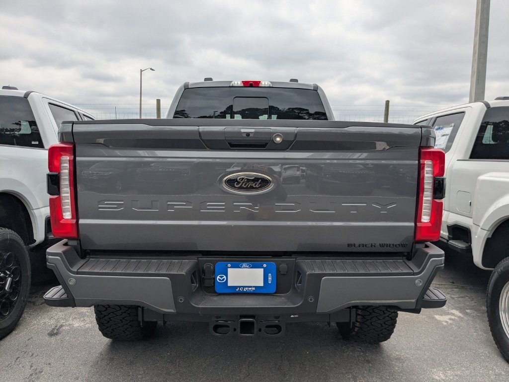 New 2026 Ford F250 Lariat w/ Black Appearance Package AWD/4WD image 6