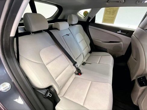 Used 2017 Hyundai Tucson Value AWD/4WD image 19