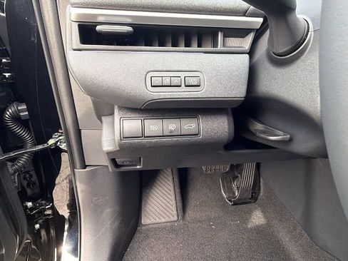 New 2026 Subaru Solterra Limited XT image 31