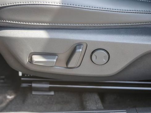 New 2026 Kia Niro Wind image 24