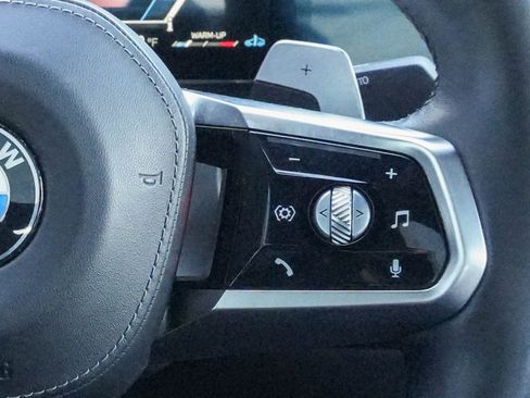 Used 2023 BMW 760i xDrive image 19