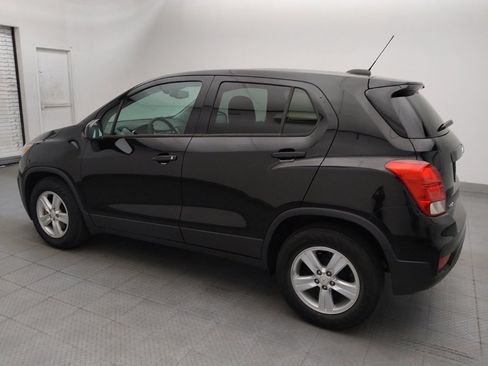 Used 2021 Chevrolet Trax LS w/ Tint and Cruise Package FWD image 3