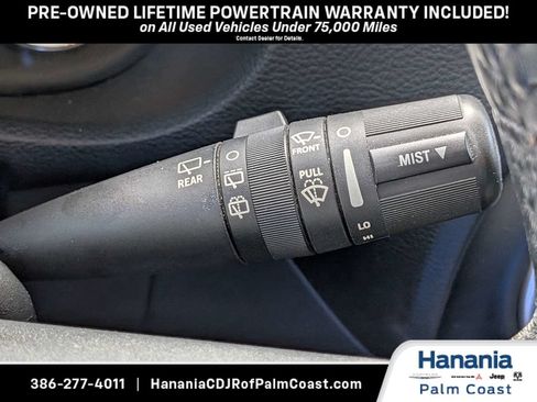 Used 2017 Jeep Wrangler Unlimited Rubicon w/ Connectivity Group AWD/4WD image 27