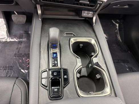 Used 2025 Lexus RX 350 w/ Convenience Package AWD/4WD image 16