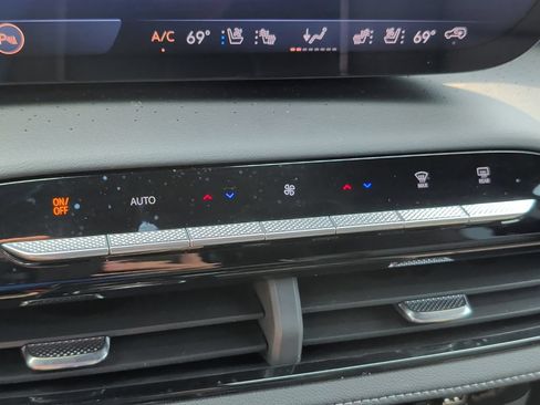 Used 2025 Buick Enclave Avenir w/ Super Cruise Package AWD/4WD image 23