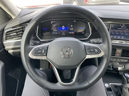 Used 2024 Volkswagen Jetta SE image 23