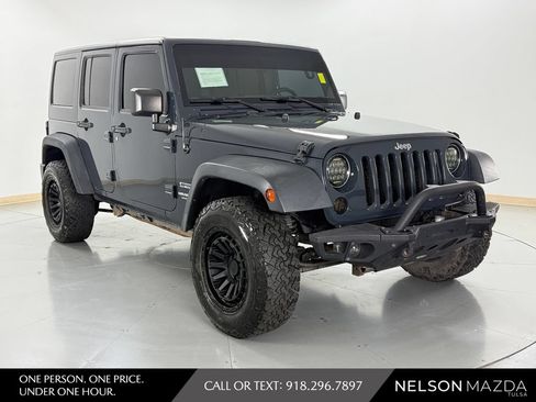Used 2017 Jeep Wrangler Unlimited Sport w/ Quick Order Package 23S AWD/4WD image 4