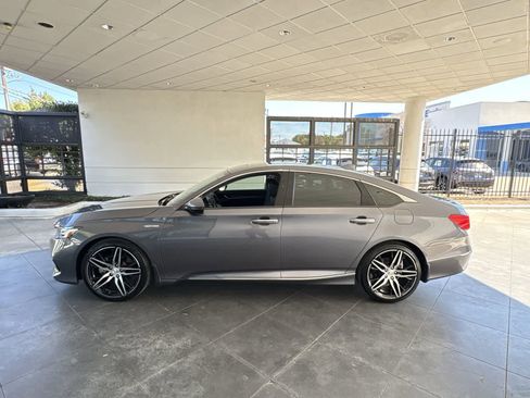 Certified 2021 Honda Accord Touring image 3