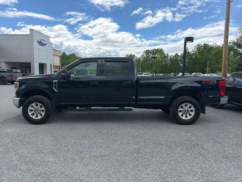 Used 2021 Ford F350 XLT w/ XLT Value Package AWD/4WD image 4
