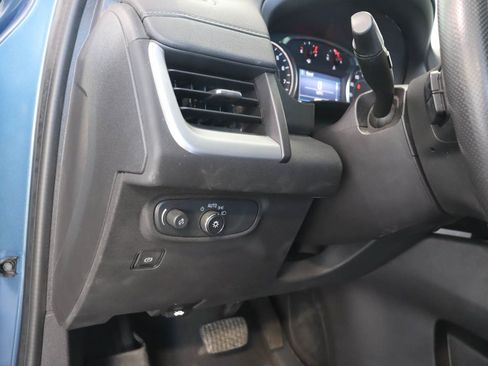 Used 2024 GMC Terrain SLE w/ LPO, Cargo Package FWD image 13