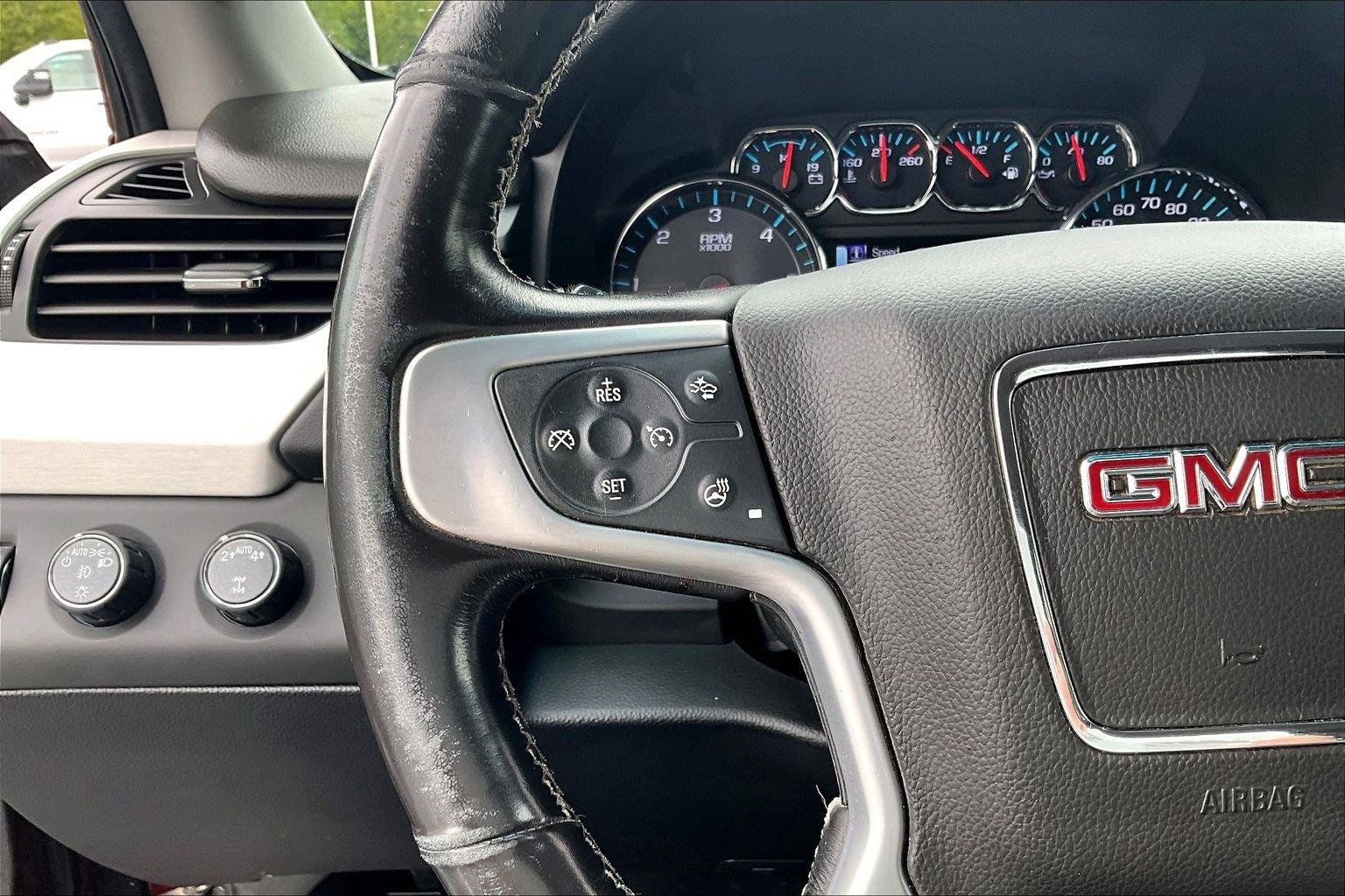 Used 2020 GMC Yukon XL SLT w/ Open Road Package AWD/4WD image 19