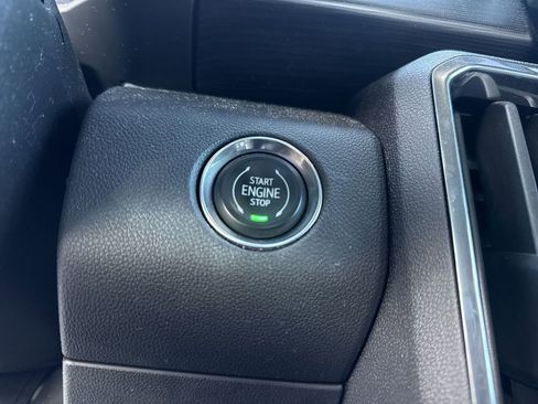 Used 2025 GMC Acadia Elevation w/ Elevation Premium Package AWD/4WD image 30