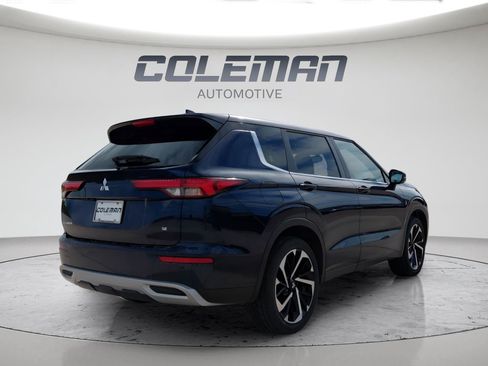 Used 2024 Mitsubishi Outlander SE AWD/4WD image 3