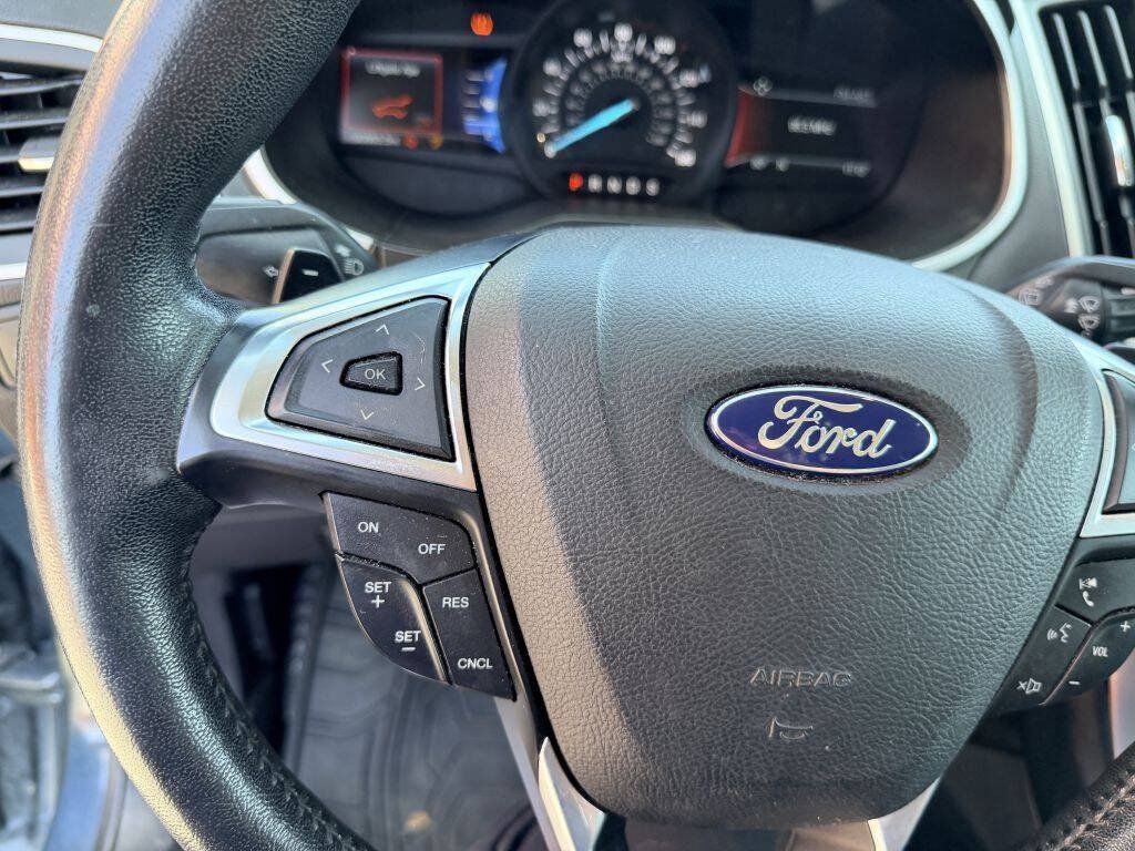 Used 2016 Ford Edge SEL w/ Equipment Group 201A AWD/4WD image 15