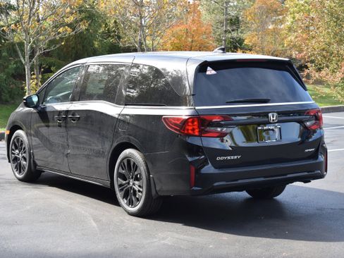 New 2026 Honda Odyssey Sport-L image 5