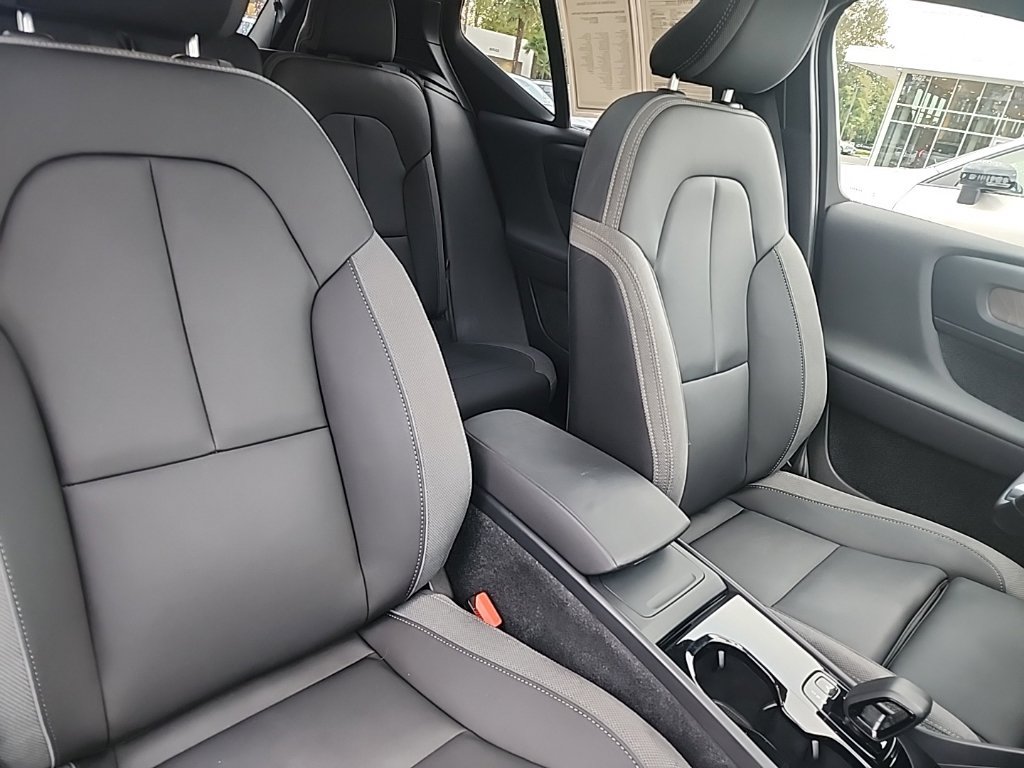 Certified 2023 Volvo XC40 Recharge Plus AWD/4WD image 21