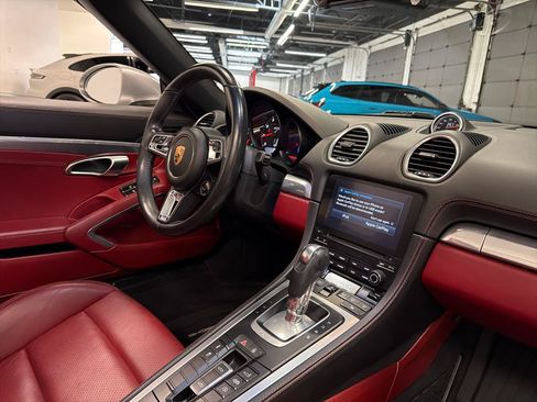 Used 2018 Porsche 718 Boxster GTS RWD image 26