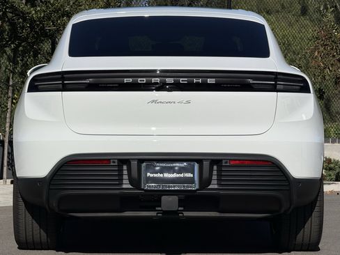 Used 2025 Porsche Macan 4S Electric image 6