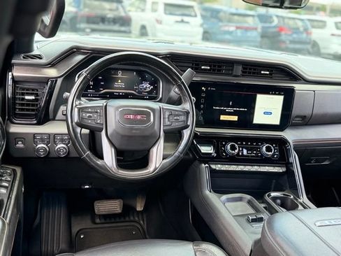 Used 2024 GMC Sierra 2500 AT4 w/ Technology Package AWD/4WD image 6