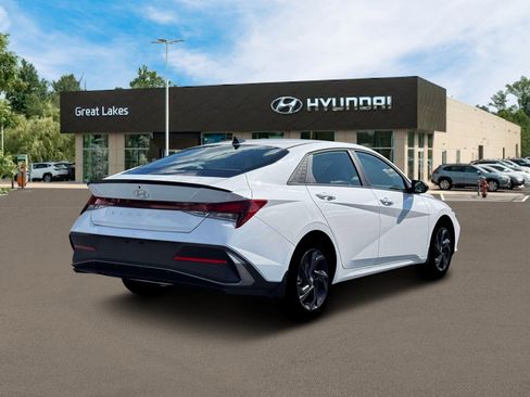 New 2026 Hyundai Elantra Sport image 7