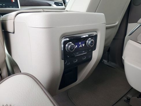 Used 2023 GMC Yukon Denali w/ Advanced Technology Package image 32