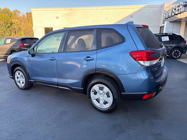 Used 2023 Subaru Forester AWD/4WD image 3