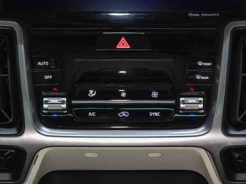 Used 2023 Kia Sorento X-Line EX image 32