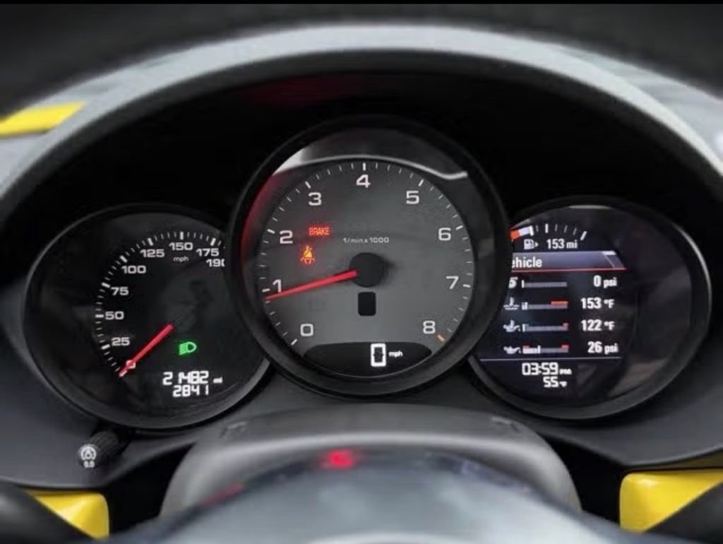 Used 2021 Porsche 718 Boxster S RWD image 19