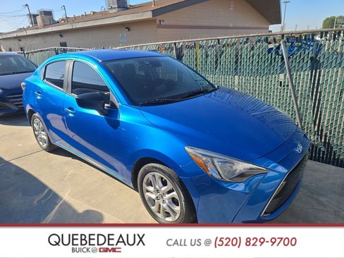 Used 2017 Toyota Yaris iA image 3