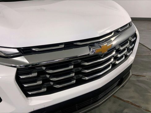 Used 2026 Chevrolet Equinox LT FWD image 30