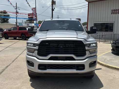 Used 2026 RAM 2500 Big Horn AWD/4WD image 2
