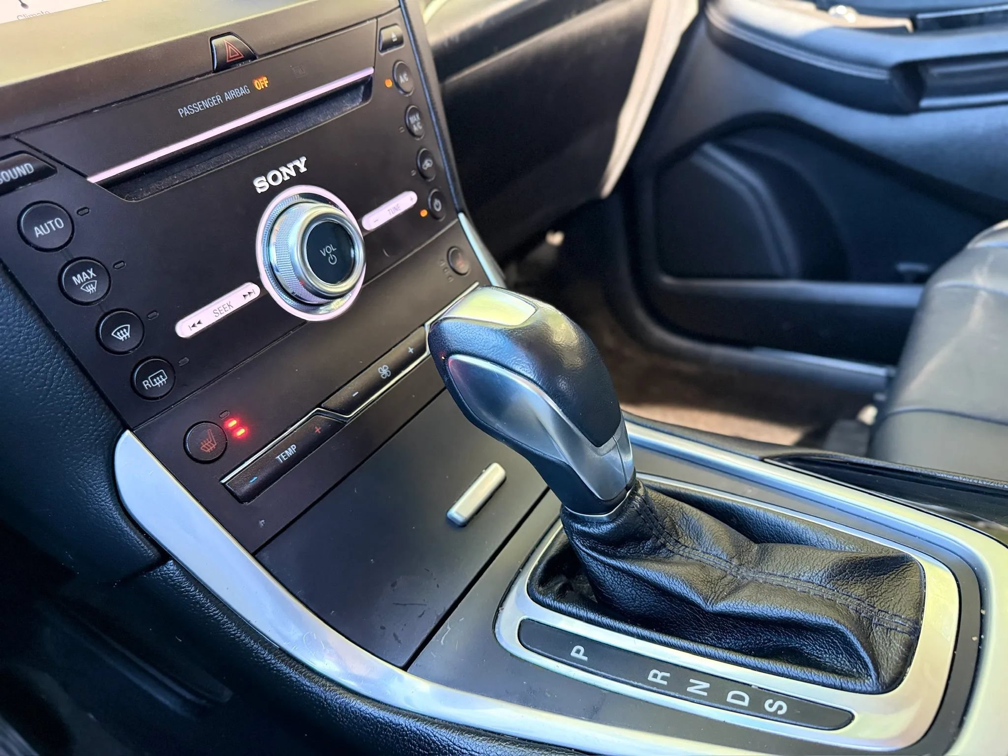 Used 2018 Ford Edge Titanium FWD image 40