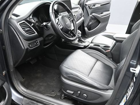 Used 2023 Kia Seltos EX AWD/4WD image 9